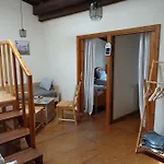 Les Magranes فندق مبيت وإفطار 3*