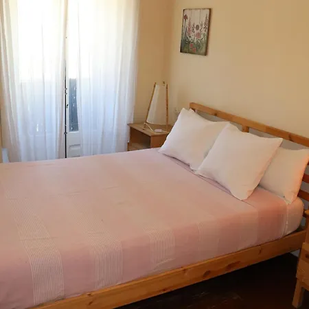 Les Magranes Bed & Breakfast