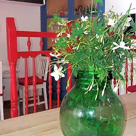 Les Magranes Bed & Breakfast